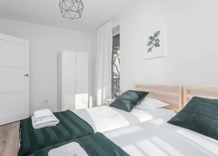 Botanic Gardens With Free Garage By Renters