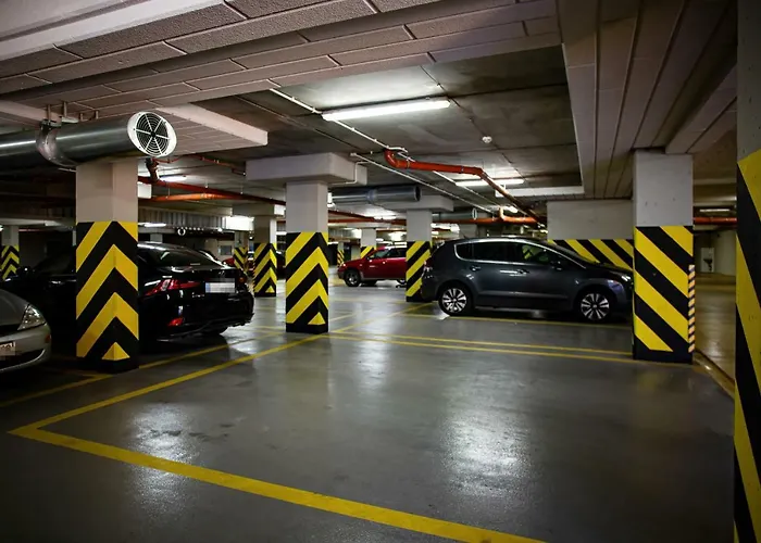 Botanic Gardens With Free Garage By Renters