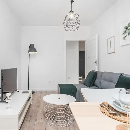 Botanic Gardens Apartment In Wroclaw By Noclegi Renters *